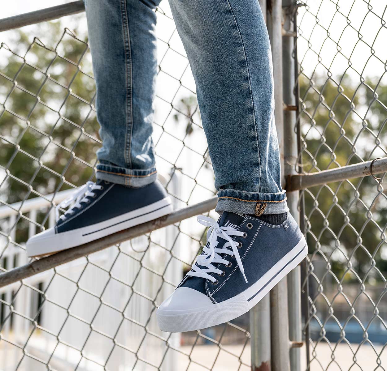 Mens Stagger Lo Sneaker Lifestyle Navy 3